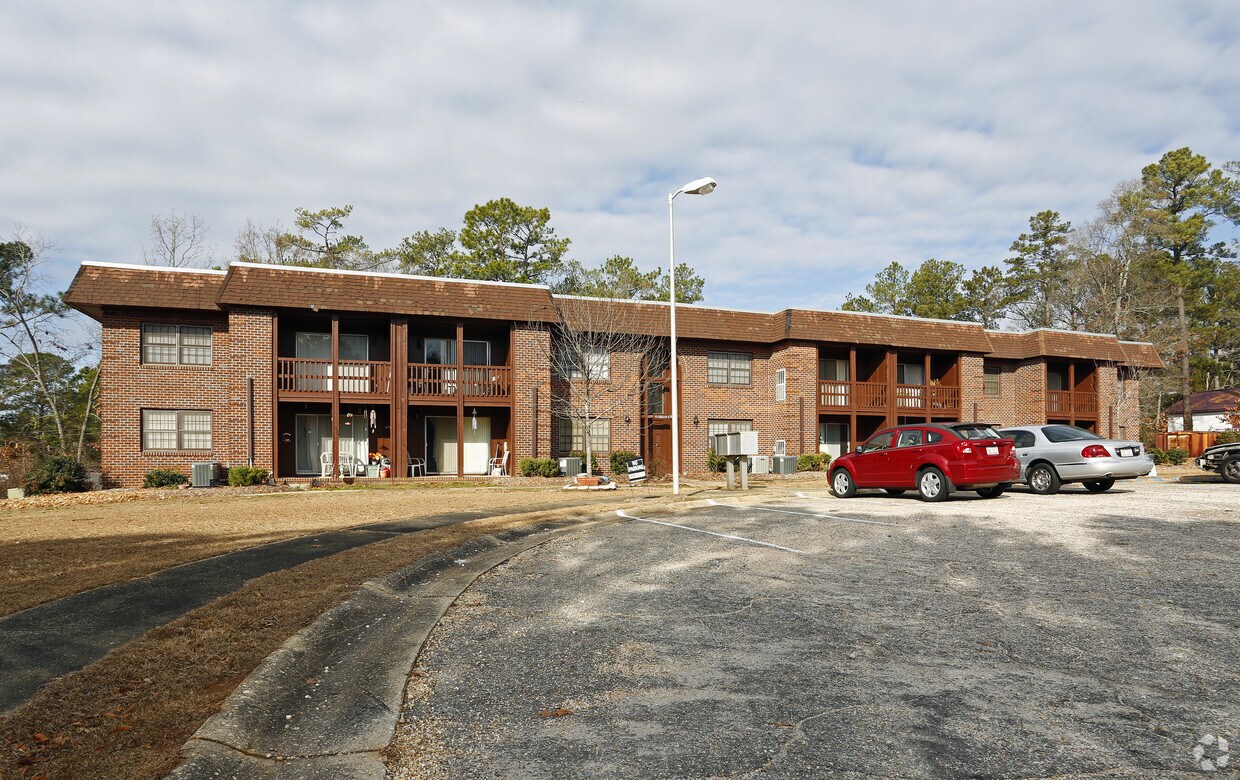 Primary Photo - Gables Court Apartments