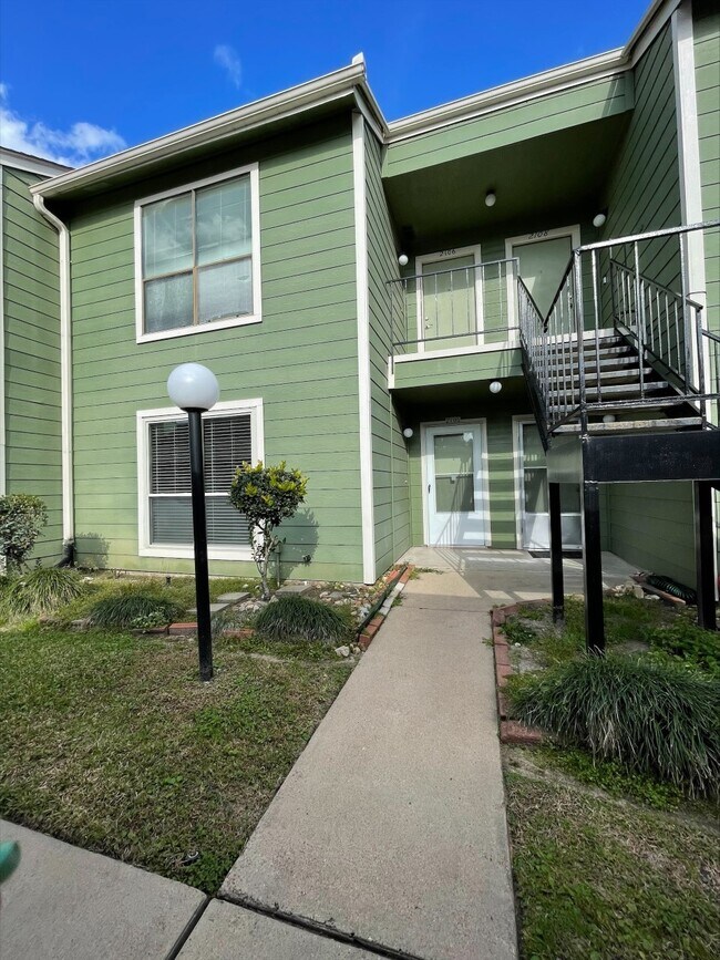 Foto del edificio - 14777 Wunderlich Dr