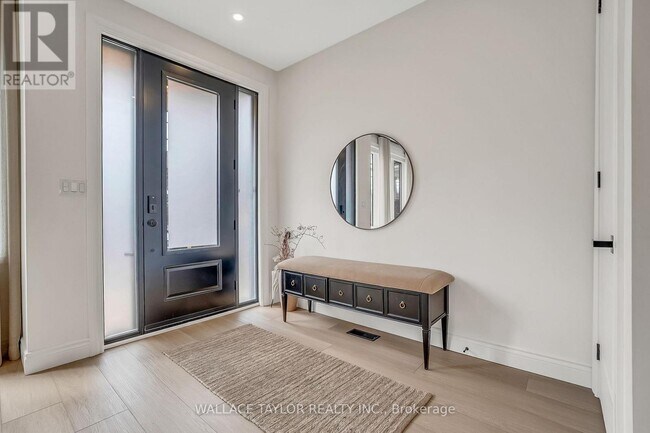 Photo du bâtiment - 193 Perth Ave