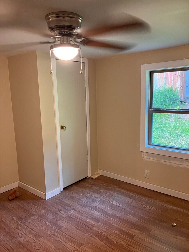 Foto del edificio - 2831 Oak Hill Cir