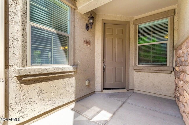 Foto del edificio - 2134 W Tallgrass Trail