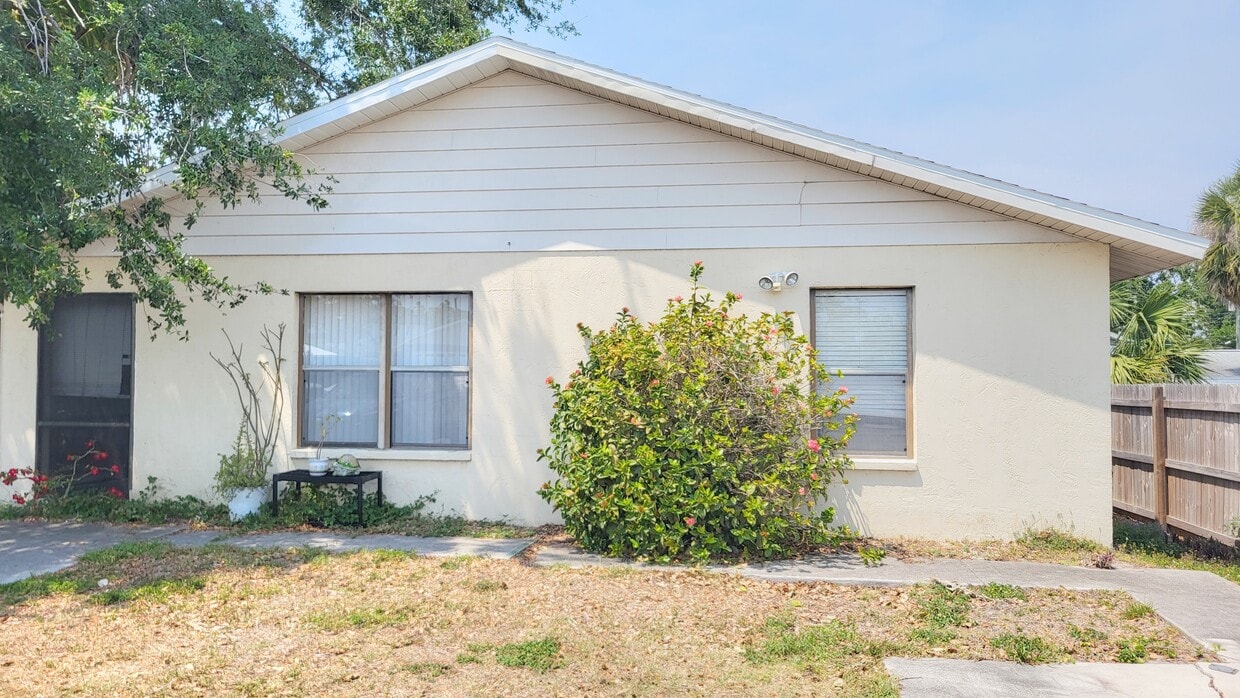 Primary Photo - 3535 Bahia Vista St