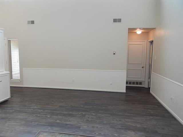 Foto del edificio - 10525 Boedeker St