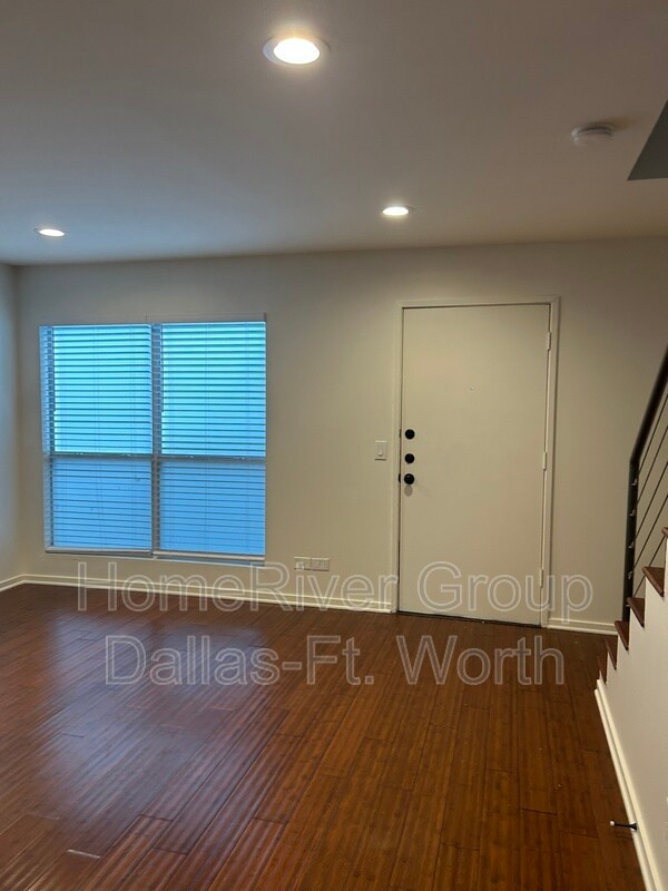 Foto del edificio - 4134 Travis St