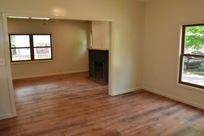 Building Photo - 539 North St