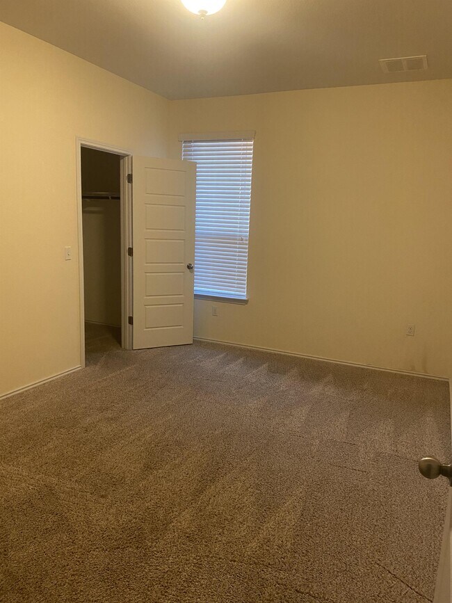 Foto del edificio - 9504 Hunter Ln