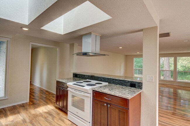 Foto del edificio - Newly Renovated 3 Bedroom in Oak Harbor