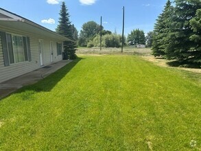 Building Photo - 3130 Meadow Glen Ln