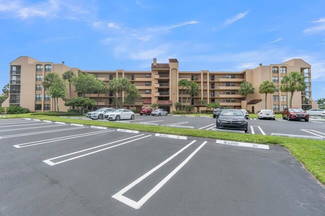 Building Photo - 2255 Lindell Blvd