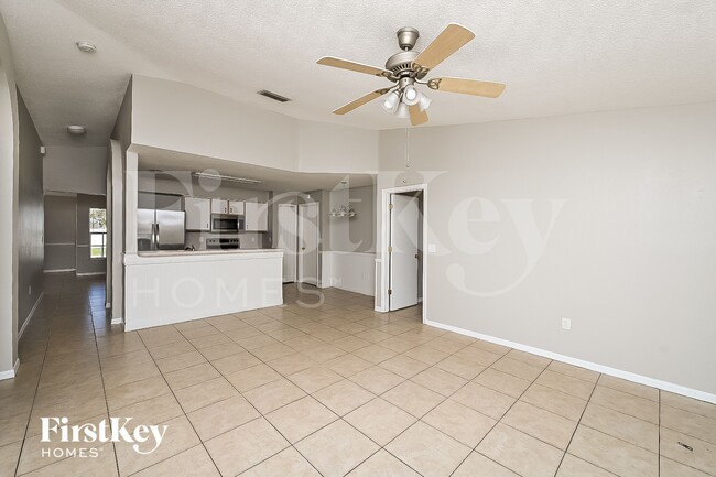 Foto del edificio - 1523 Birchstone Ave