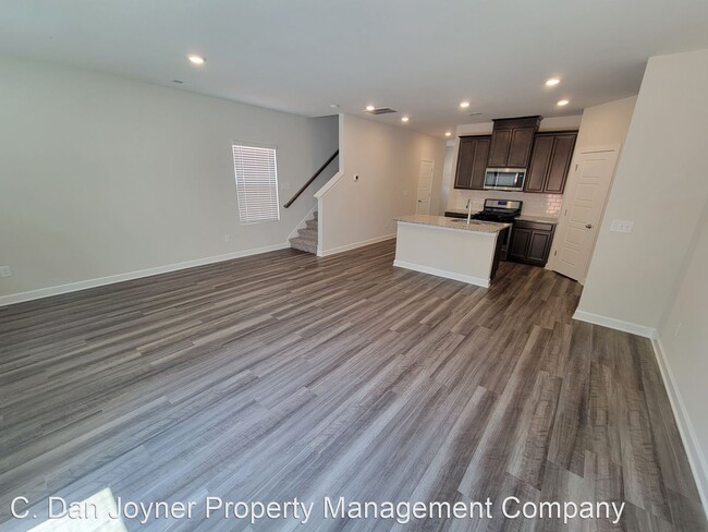 Building Photo - 3 br, 2.5 bath House - 600 Reese Lane