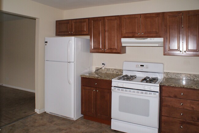 Building Photo - 9104 Lincoln Ct