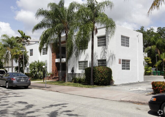 Foto del edificio - 33 Alhambra Cir