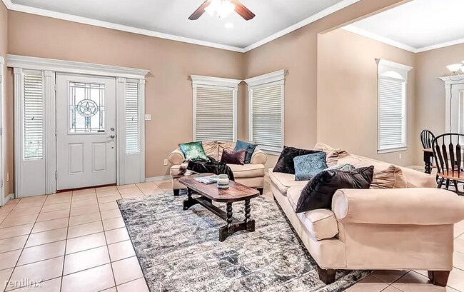 Building Photo - 4 br, 3 bath House - 2920 Horseback Ct