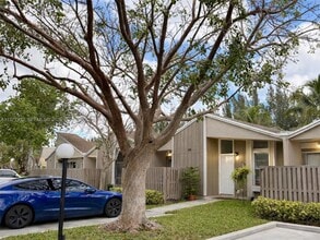 Building Photo - 614 Woodgate Cir