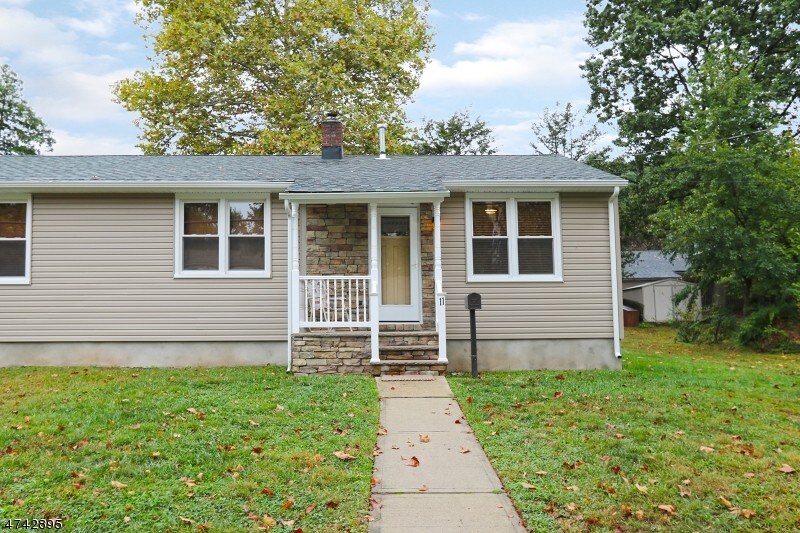 Primary Photo - 11 Degraw Ave