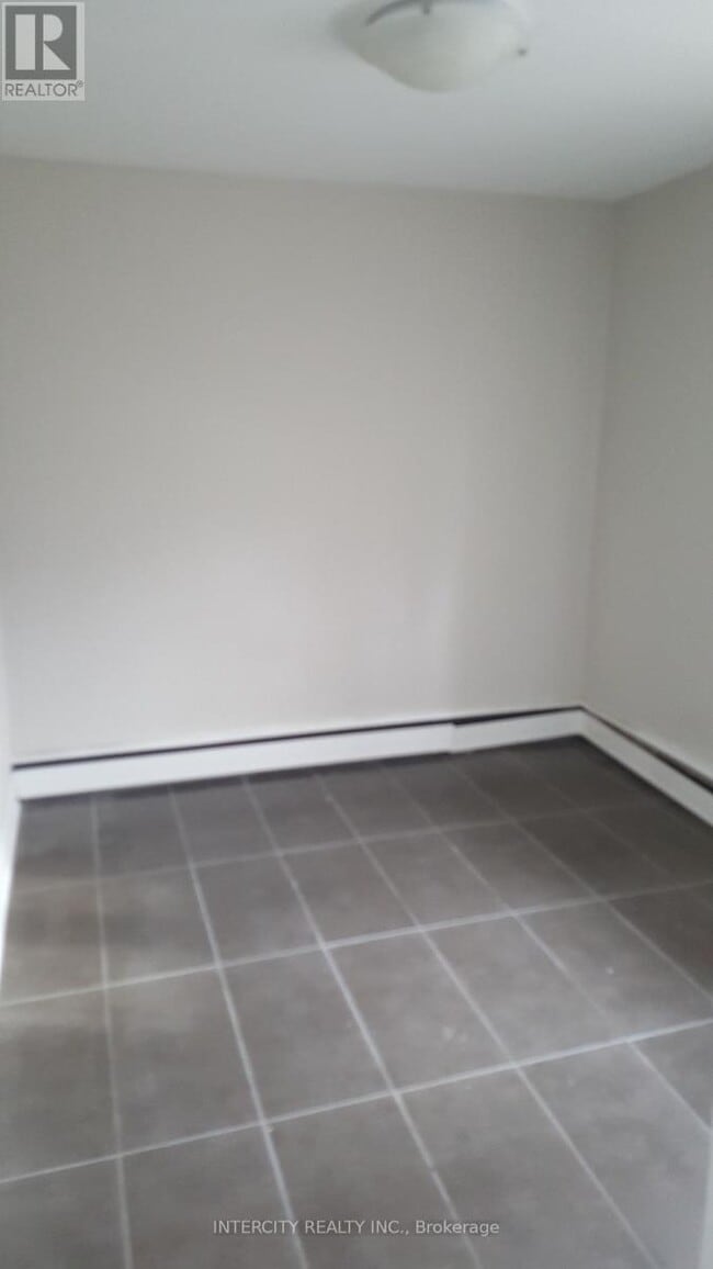Building Photo - 14 N Alarton St