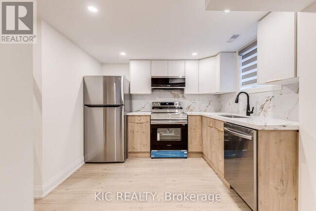 Photo du bâtiment - 156 Commercial St