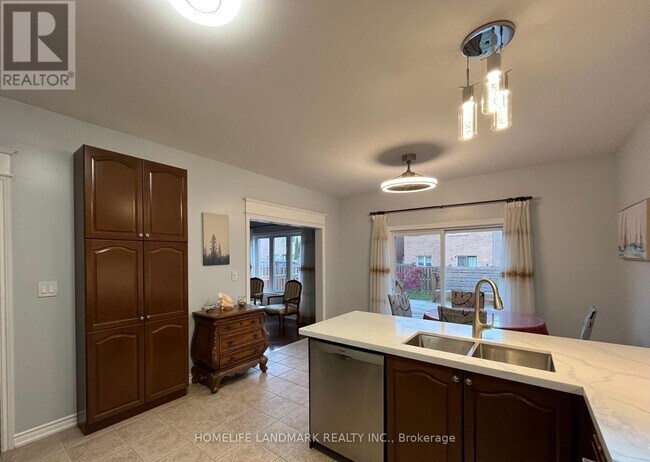 Building Photo - 46 Durango Dr