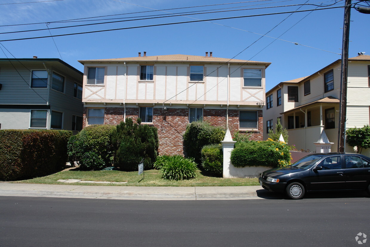 Building Photo - 4107 Beresford St