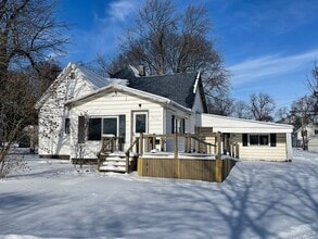 Building Photo - 308 Stewart St