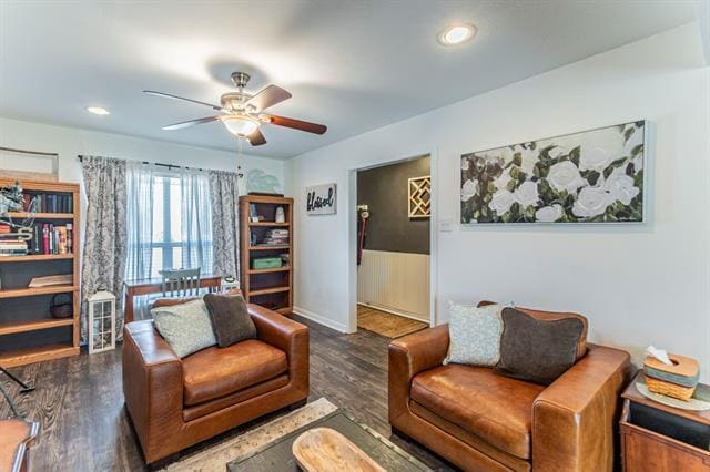 Building Photo - 708 N Stewart St