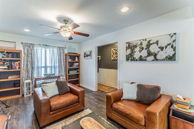 Foto del edificio - 708 N Stewart St