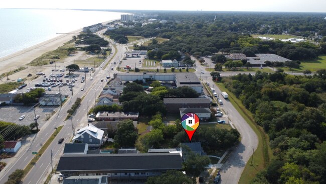 Foto del edificio - 446 Willoughby Bay Ave