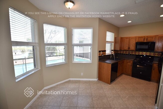 Building Photo - 10415 Little Mustang Way