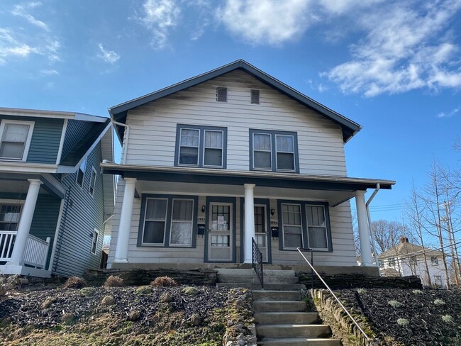 Foto del edificio - Indianola Ave 2777-2779 LAMT