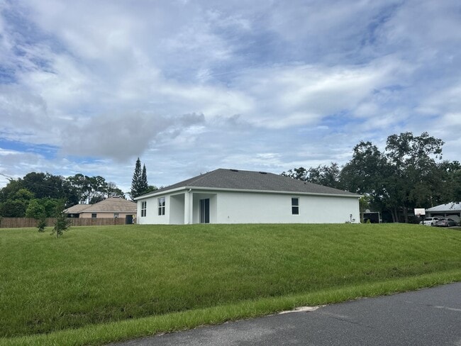 Building Photo - 2398 Angel Rd