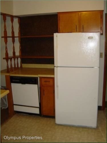 Building Photo - 208 S Hillsdale Ct