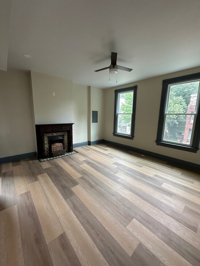Living Room - 1545 Greenup St