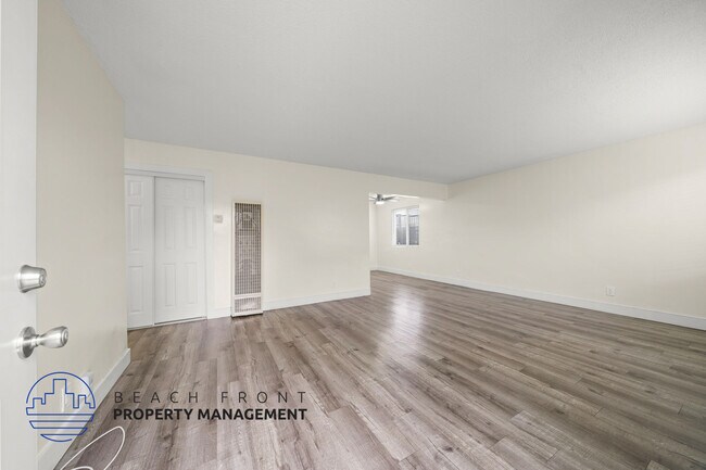 Building Photo - 1041-1045 Gulf