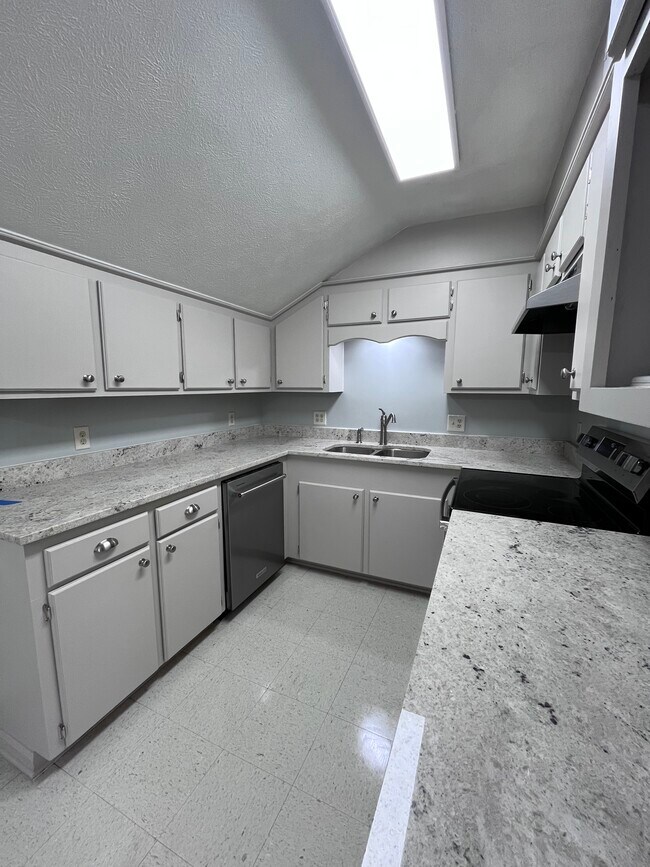 New dishwasher - 36 Dogwood Ln