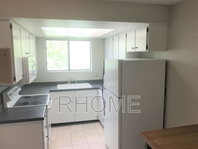 Foto del edificio - 4633 Quail Vista Ln