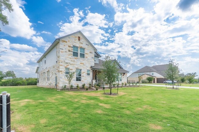 Building Photo - 301 Northcrest Dr