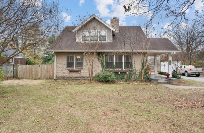 Photo - 1204 McGavock Pk House