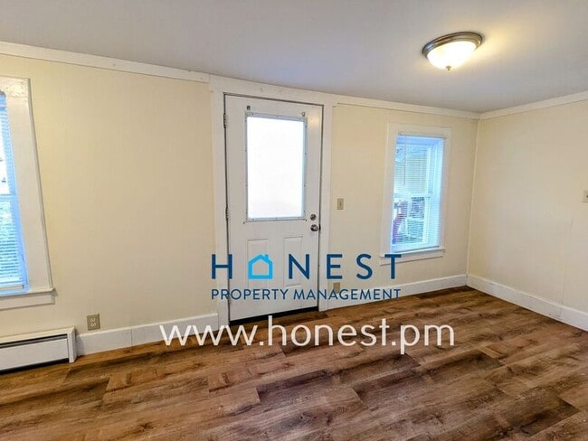 Building Photo - 36 Prospect St