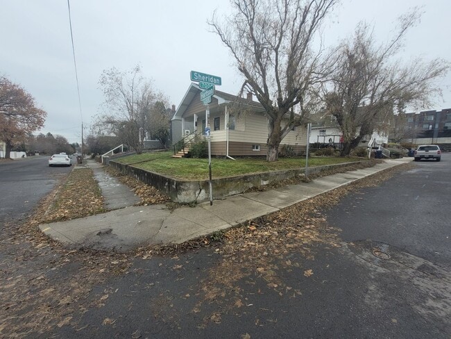 Foto del edificio - Spacious 2bd / 1Bath home in the Perry District!