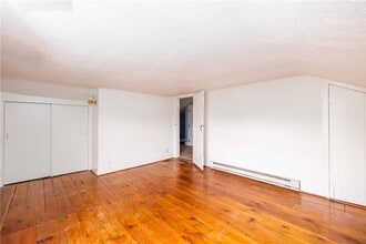 Building Photo - 1253 Fairport Rd