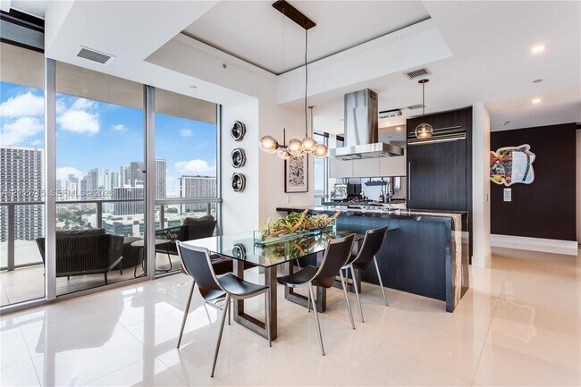 Foto del edificio - 1100 Biscayne Blvd