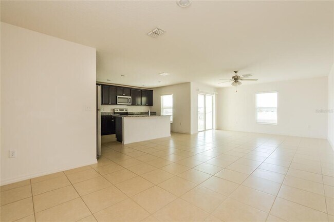 Foto del edificio - 1689 Hideaway Flat St