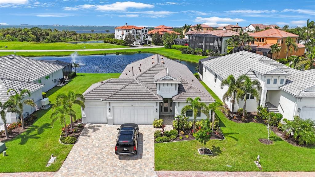 Foto principal - 5504 Title Row Dr