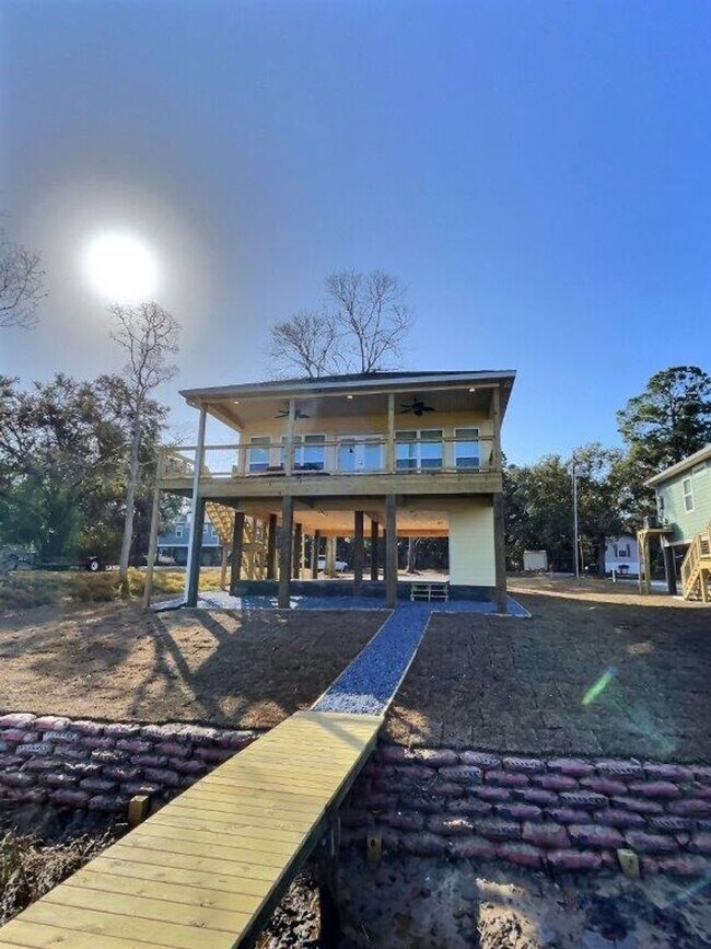 Building Photo - 8712 W Simmons Bayou Dr