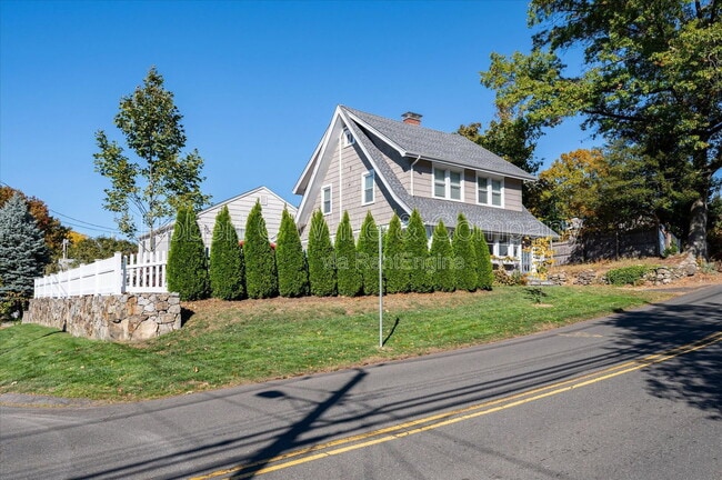 Foto del edificio - 15 Emerson St