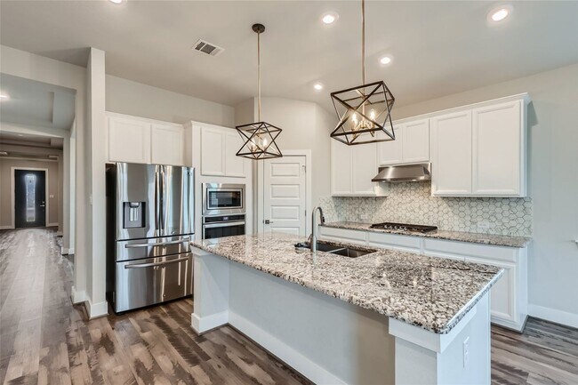 Building Photo - STUNNING HOME
