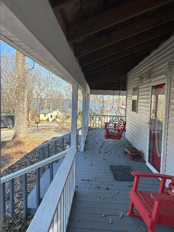 Building Photo - 90 Russ Haven Dr