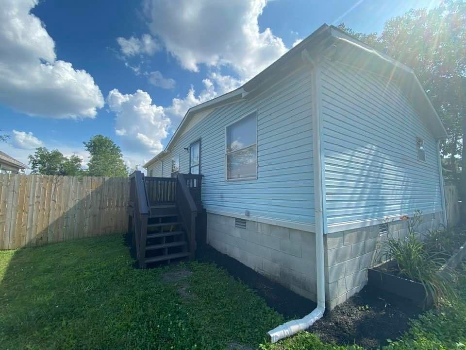 Primary Photo - 1611 Underwood St