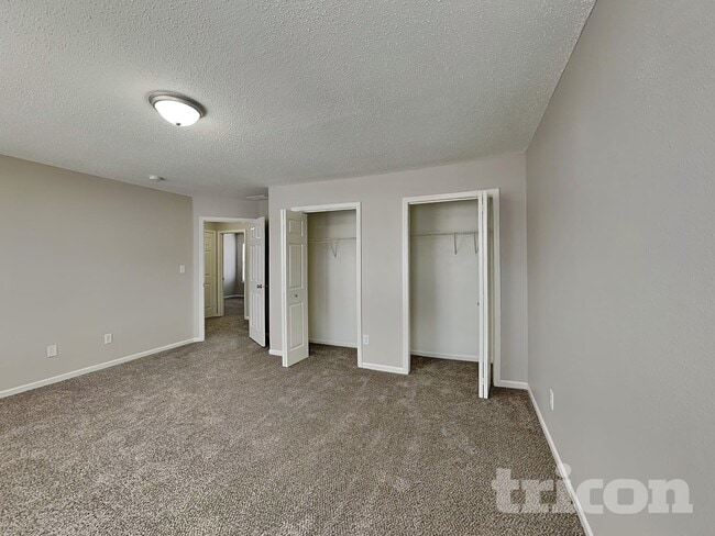 Building Photo - 824 Daybreak Dr